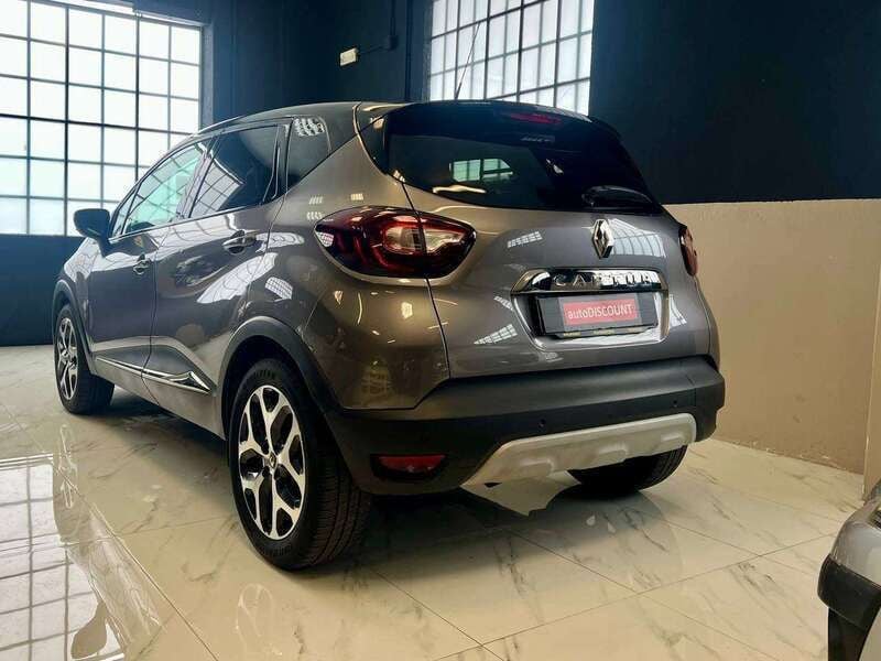 Usata Renault Captur 90 CV (66 kW) 2020 Grigio SUV