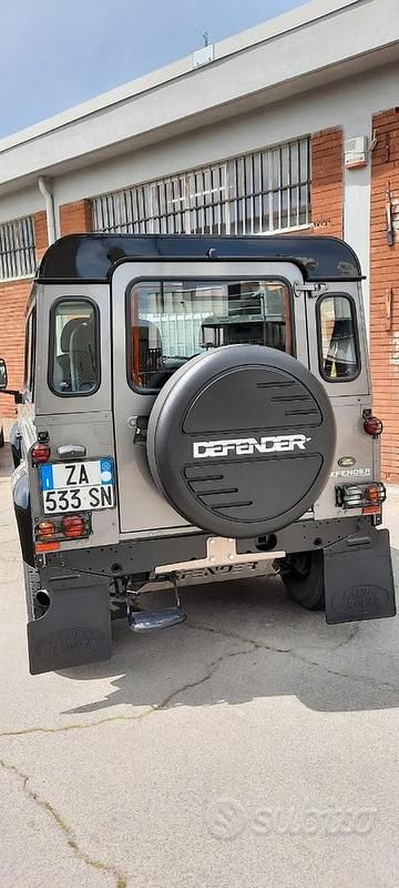 Usata Land Rover Defender 68 CV (50 kW) 2008