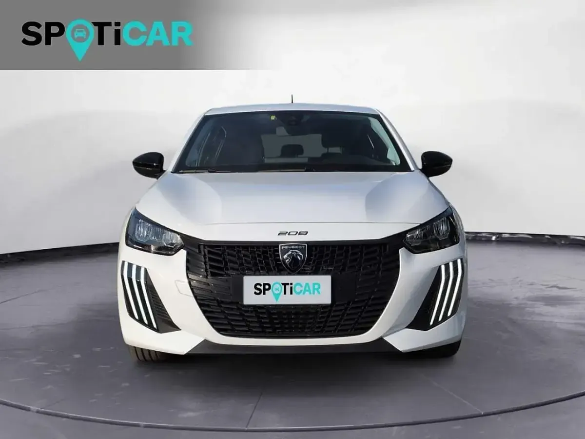 Usata Peugeot 208 Active 75 CV (55 kW) 2024 Bianco Utilitaria
