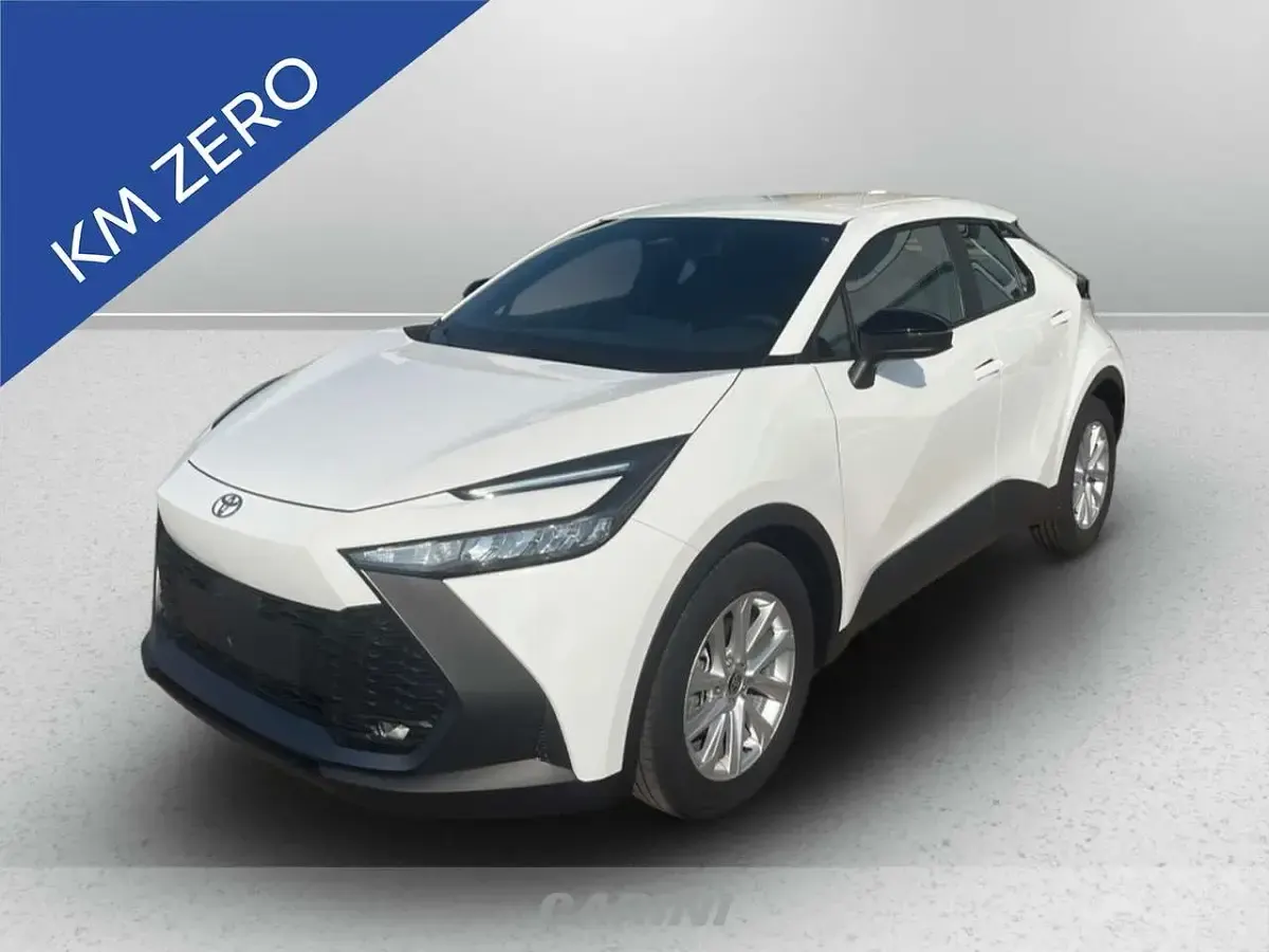 Nuova Toyota C-HR Active 140 CV (102 kW) 2026 Super white SUV