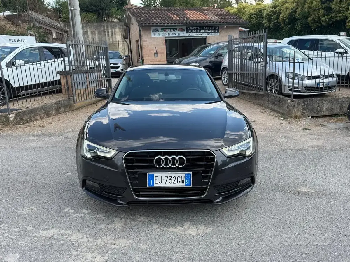 Usata Audi A5 Ambiente 170 CV (125 kW) 2011 Nero Coupé