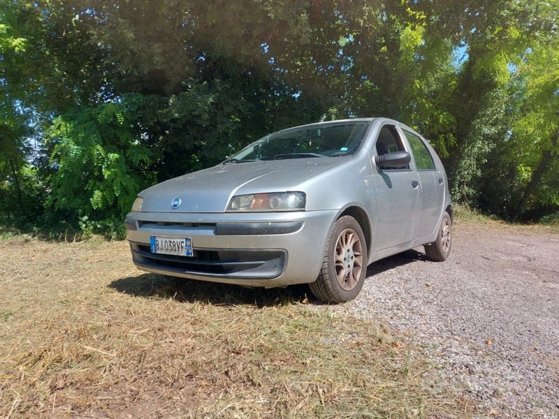 Usata 2000 Fiat Punto Due volumi | 450 € (Super prezzo) - Immagine 1/4