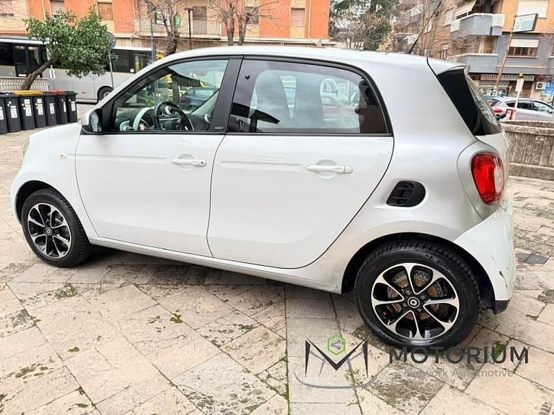 Usata Smart ForFour Passion 71 CV (52 kW) 2016 Bianco Utilitaria