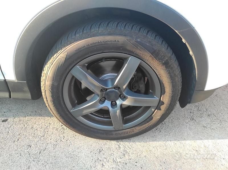 Usata Ford Kuga 140 CV (102 kW) 2014 Bianco SUV