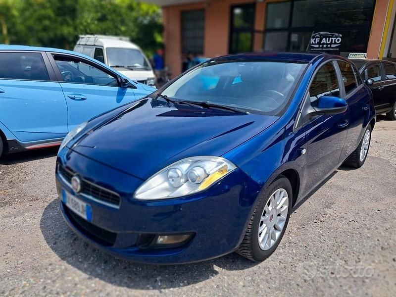 Usata Fiat Bravo Dynamic 90 CV (66 kW) 2009 Blu Utilitaria