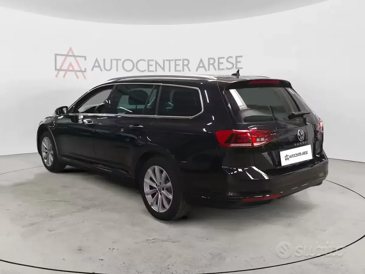 Usata VW Passat Business 150 CV (110 kW) 2022 Grigio Station wagon