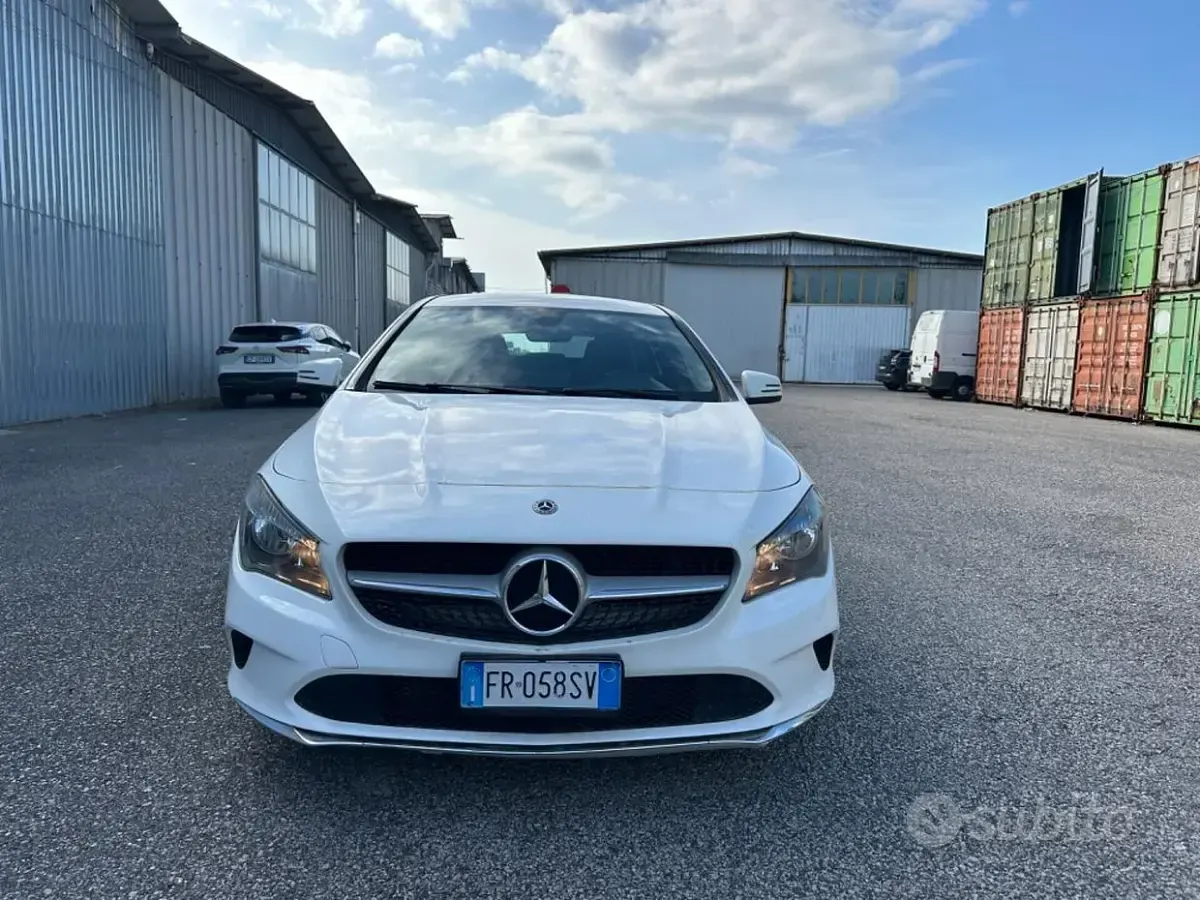 Usata Mercedes CLA200 Premium 136 CV (100 kW) 2019 Bianco Coupé