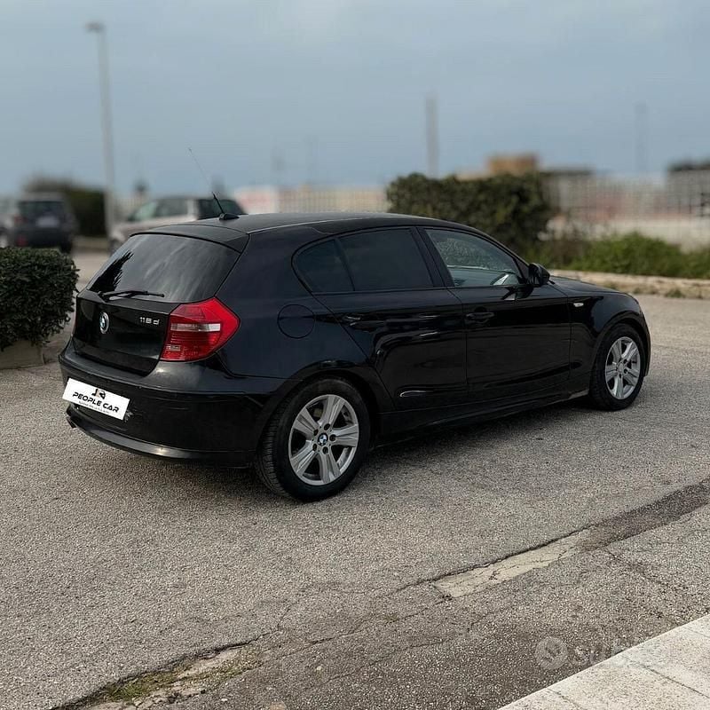 Usata BMW 116 Efficient Dynamics 116 CV (85 kW) 2010 Nero Utilitaria