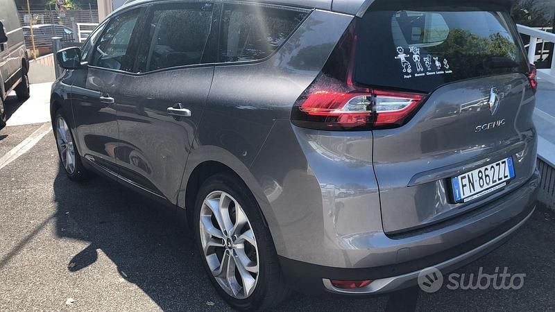 Usata Renault Grand Scénic IV 140 CV (102 kW) 2018 Grigio Monovolume