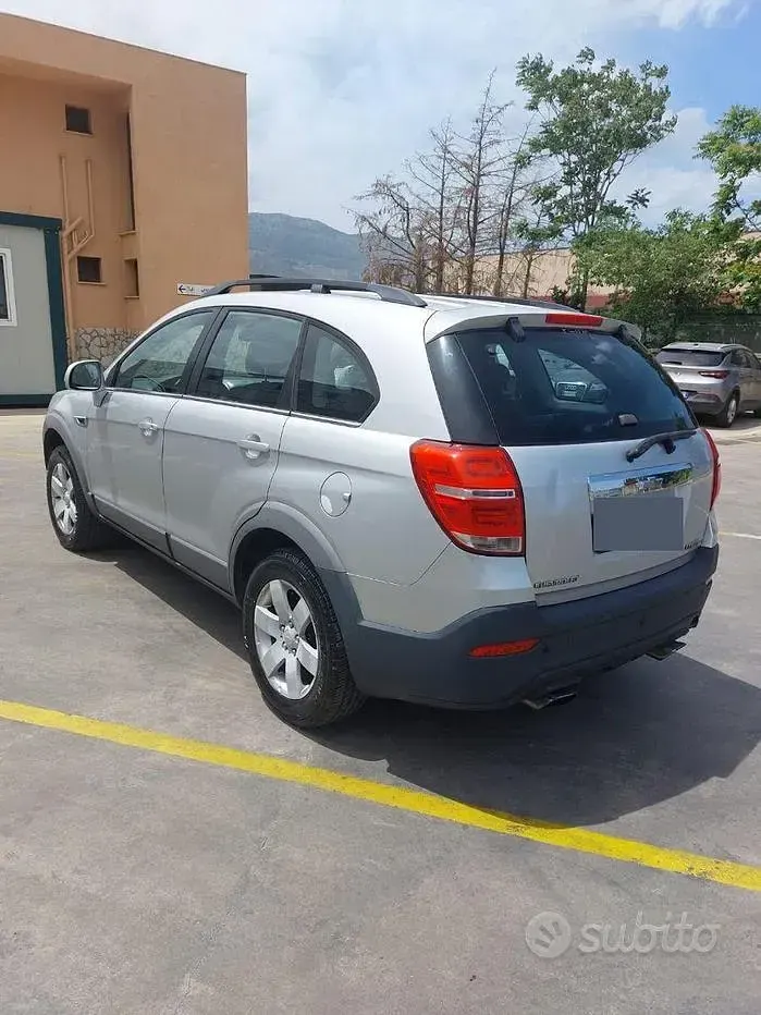 Usata Chevrolet Captiva 163 CV (119 kW) 2014 Grigio SUV