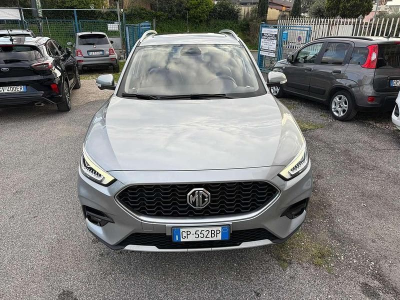 Usado MG ZS Luxury 110 CV (80 kW) 2023 Plateado SUV