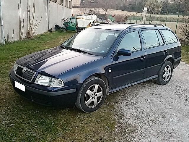 Usata Skoda Octavia 110 CV (80 kW) 2000 Blu Station wagon