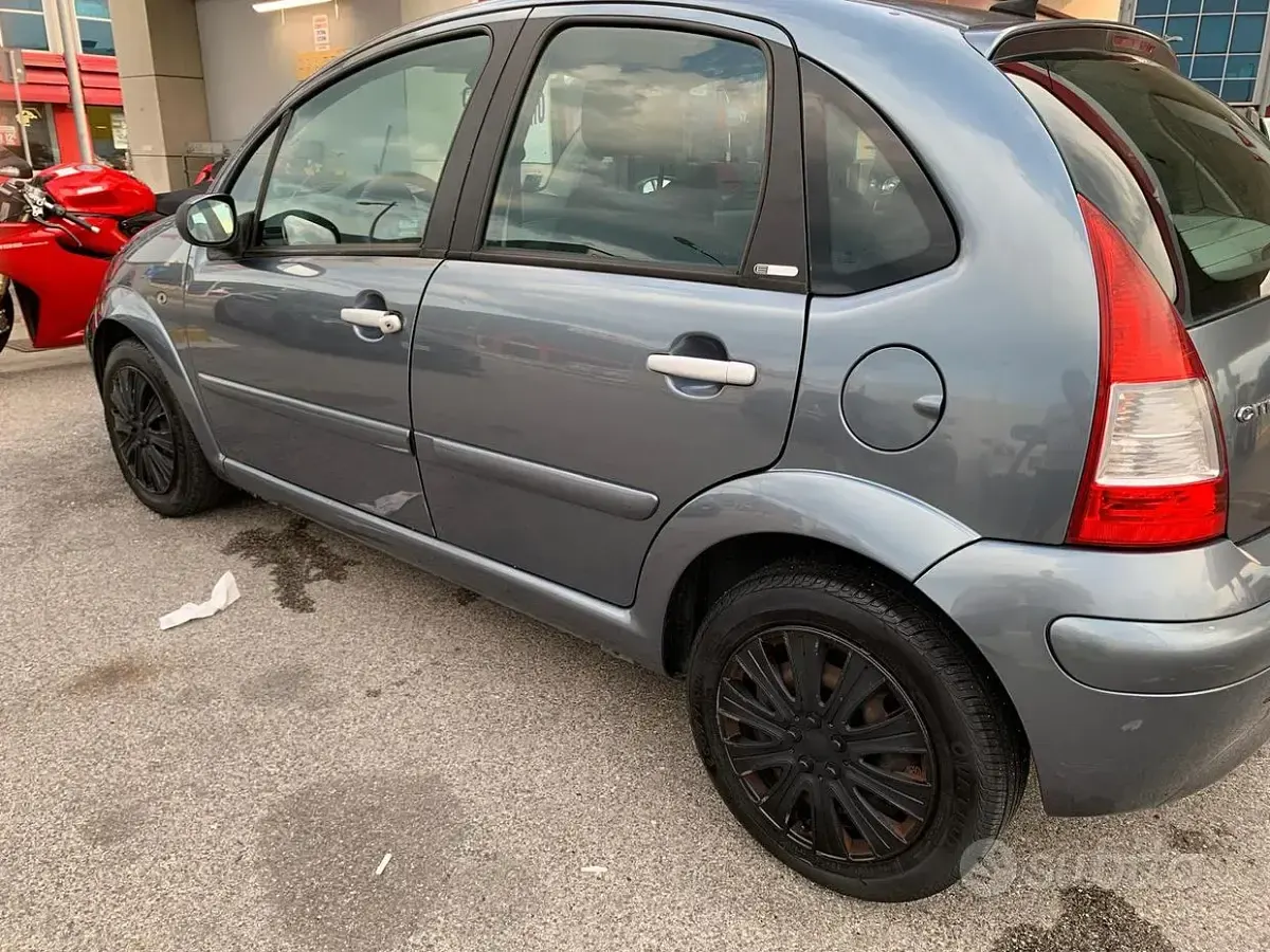 Usata Citroën C3 68 CV (50 kW) 2007 Grigio Berlina