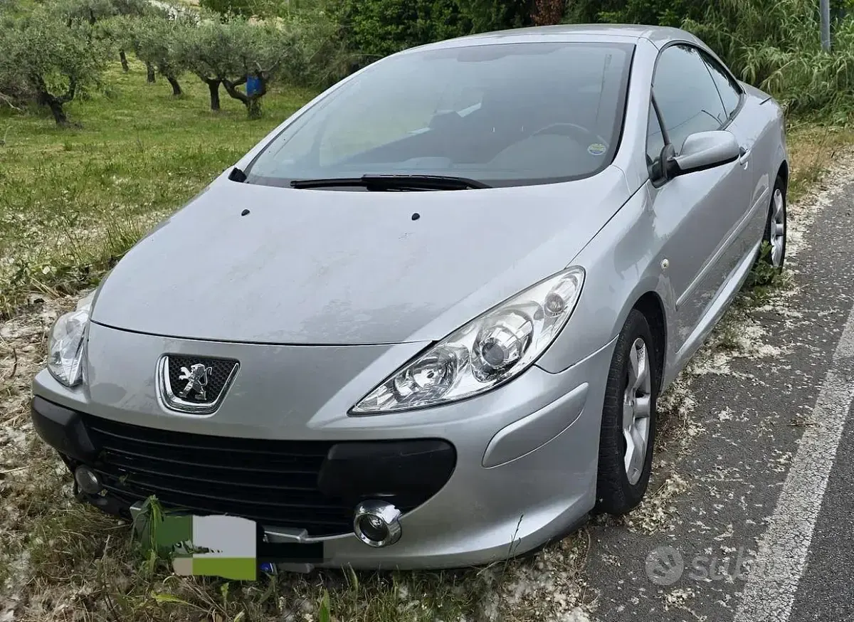 Usata Peugeot 307 CC 136 CV (100 kW) 2007 Grigio Cabrio