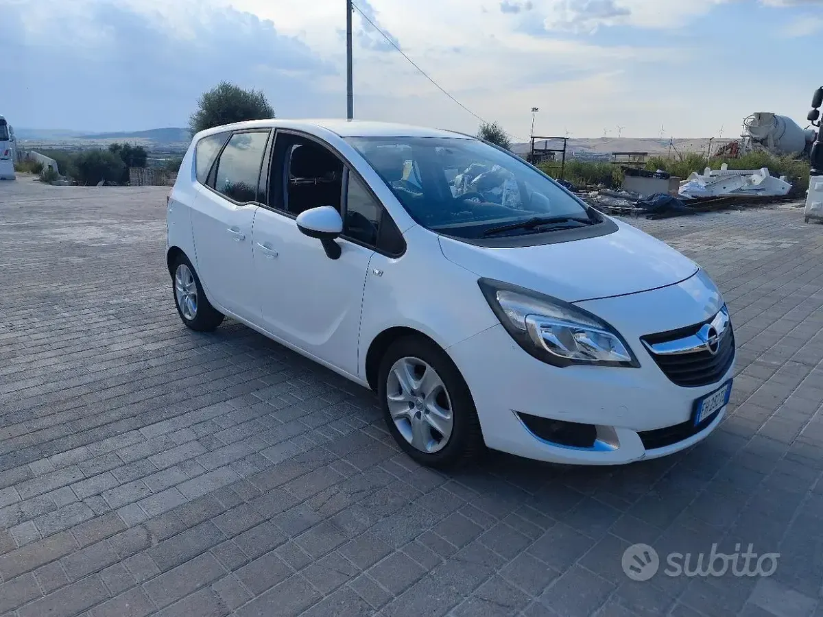 Usata Opel Meriva 120 CV (88 kW) 2017 Bianco Monovolume