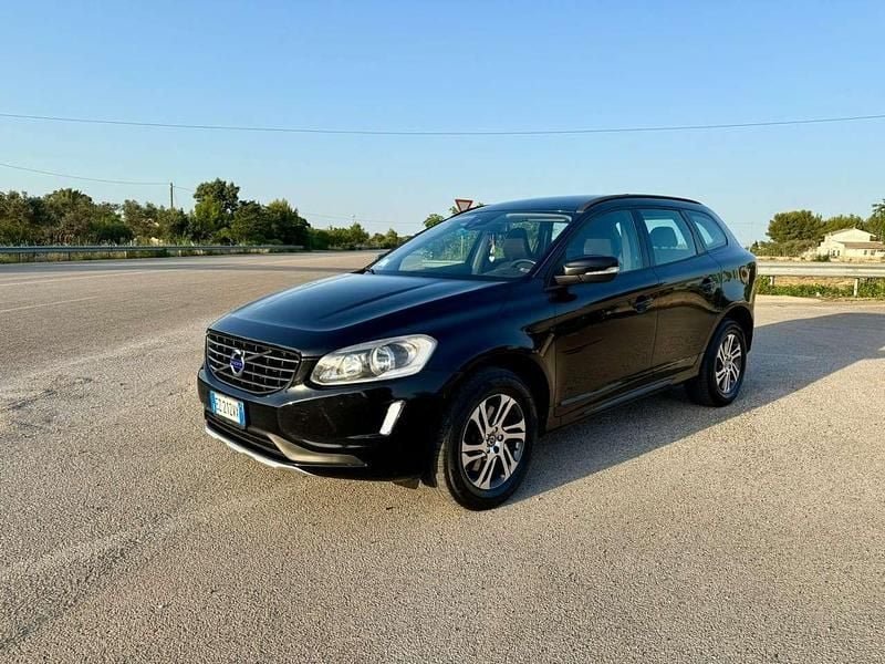 Usata Volvo XC60 Momentum 190 CV (139 kW) 2015 Nero SUV