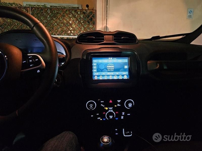 Usata Jeep Renegade 120 CV (88 kW) 2024 SUV