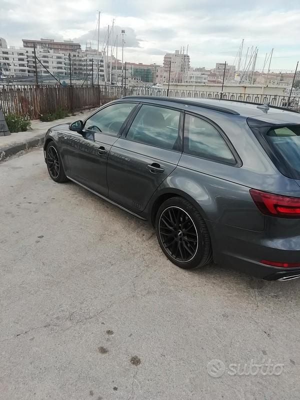 Usata Audi A4 122 CV (89 kW) 2019 Grigio Station wagon