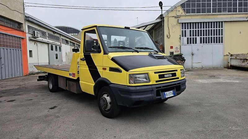 Usata Iveco Daily 72 CV (52 kW) 1981 Furgone