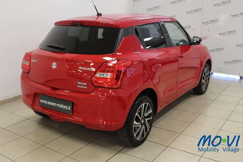 Usata Suzuki Swift 83 CV (61 kW) 2021 Rosso Utilitaria