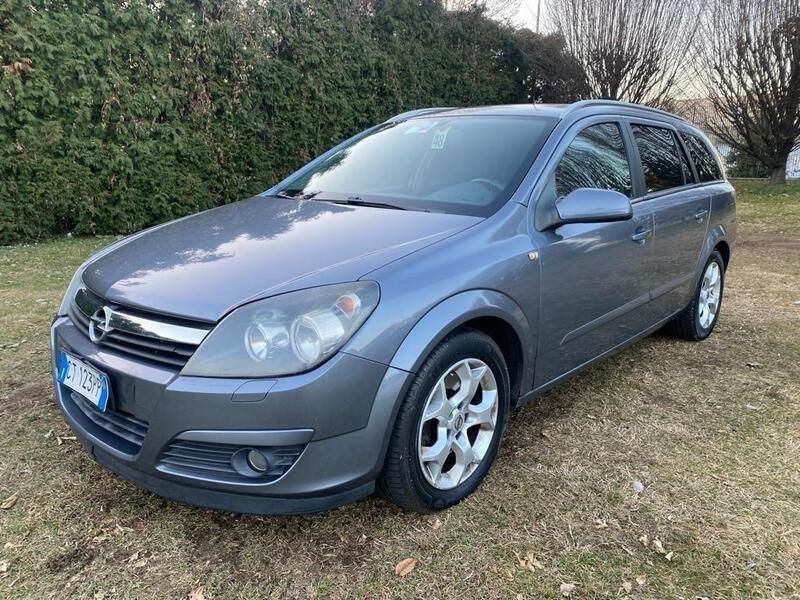 Usata Opel Astra Cosmo 150 CV (110 kW) 2005 Blu/azzurro Station wagon