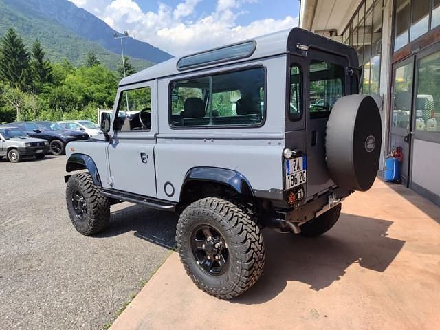 Usata Land Rover Defender 182 CV (133 kW) 1987 Grigio Utilitaria
