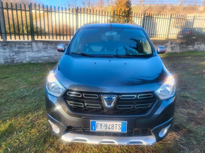 Usato 2020 Dacia Lodgy 1.3 Benzin 131 CV (16.999 €)