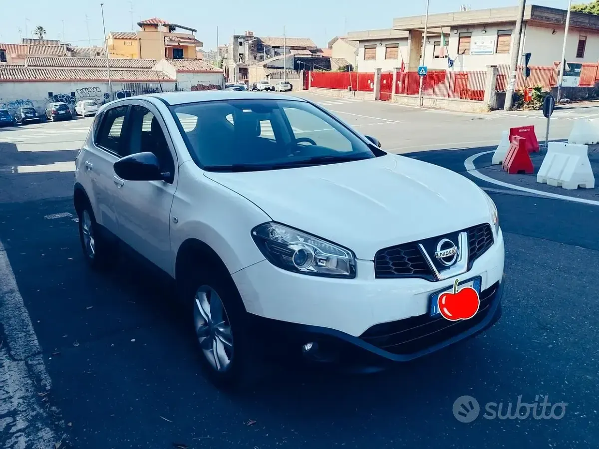 Usata Nissan Qashqai Tekna 110 CV (80 kW) 2012 Bianco SUV