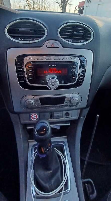 Usata Ford Focus 109 CV (80 kW) 2010 Argento Station wagon