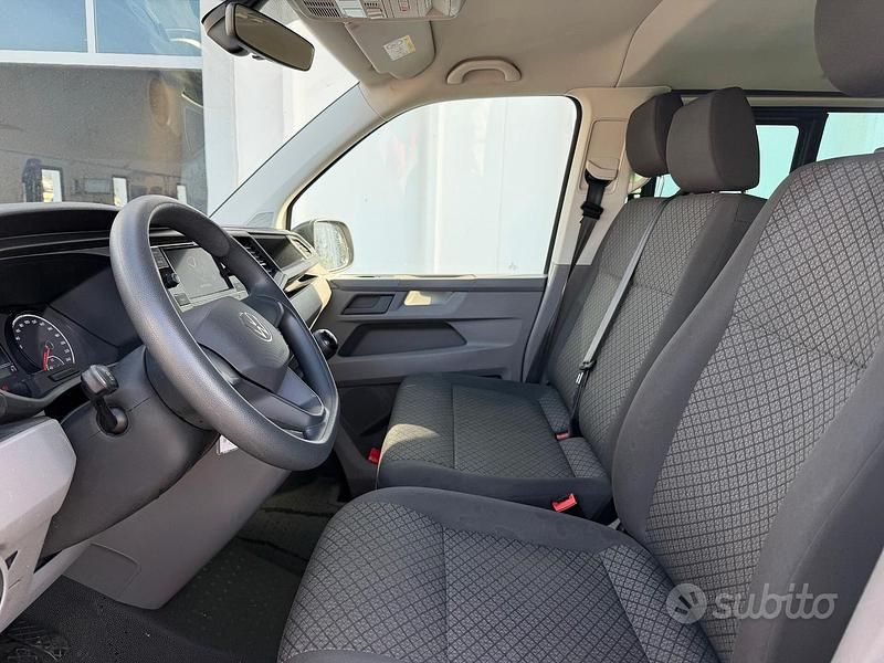 Usata VW Caravelle Trendline 110 CV (80 kW) 2022 Bianco Monovolume