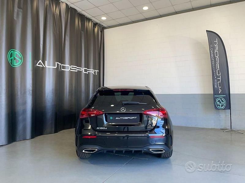 Usata Mercedes A180 AMG line 116 CV (85 kW) 2023 Nero Berlina