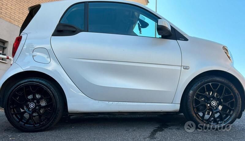 Usata 2017 Smart ForTwo Coupé Due volumi | 10.500 € (Ottimo prezzo) - Immagine 1/4