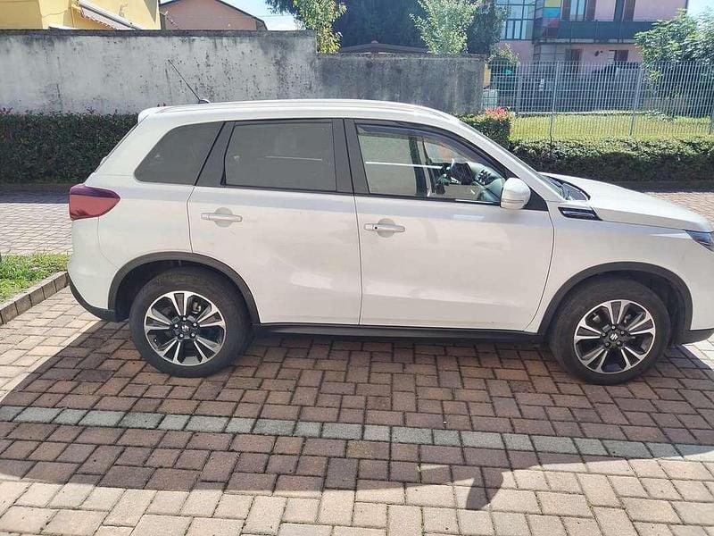 Usata Suzuki Vitara Cool 129 CV (94 kW) 2023 Bianco SUV