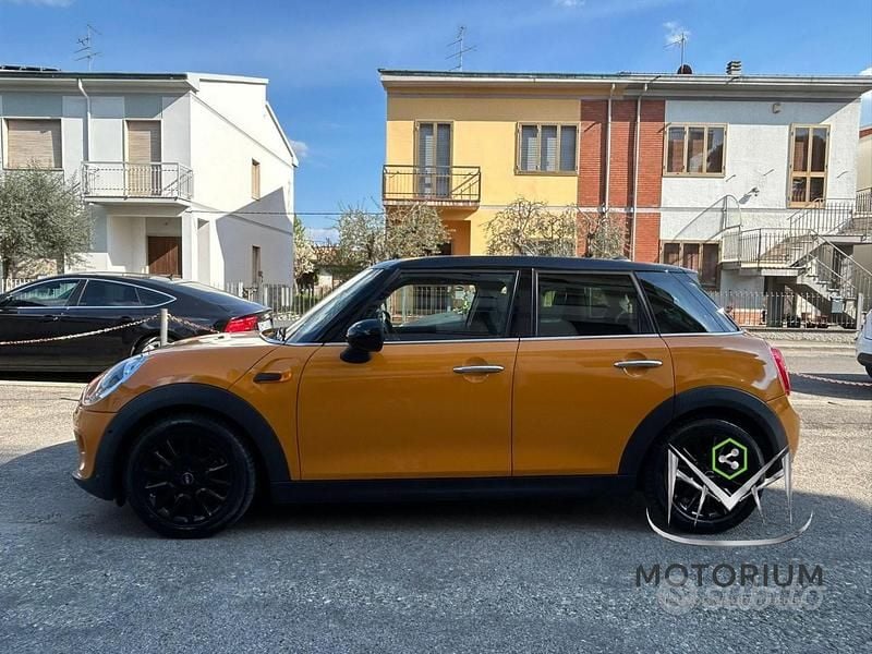Usata Mini One D 95 CV (69 kW) 2016 Giallo Utilitaria