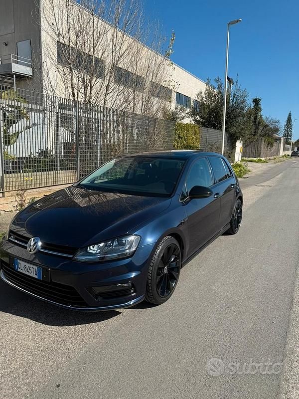 Usata VW Golf VII 115 CV (84 kW) 2016 Blu Utilitaria