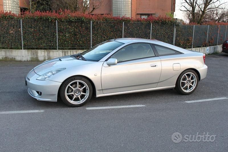 Usata Toyota Celica 143 CV (105 kW) 2003 Grigio Coupé