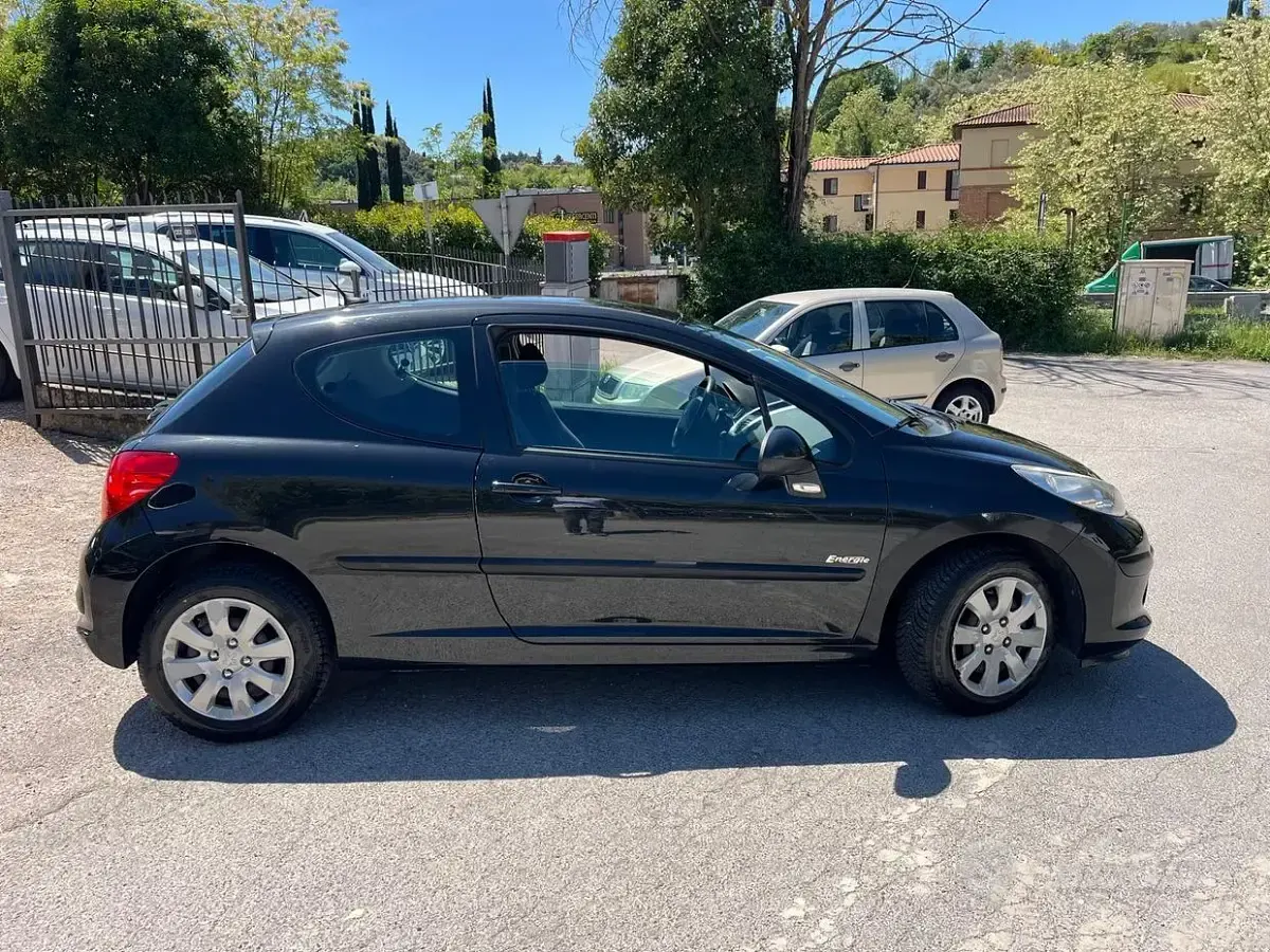 Usata Peugeot 207 95 CV (69 kW) 2008 Nero Berlina