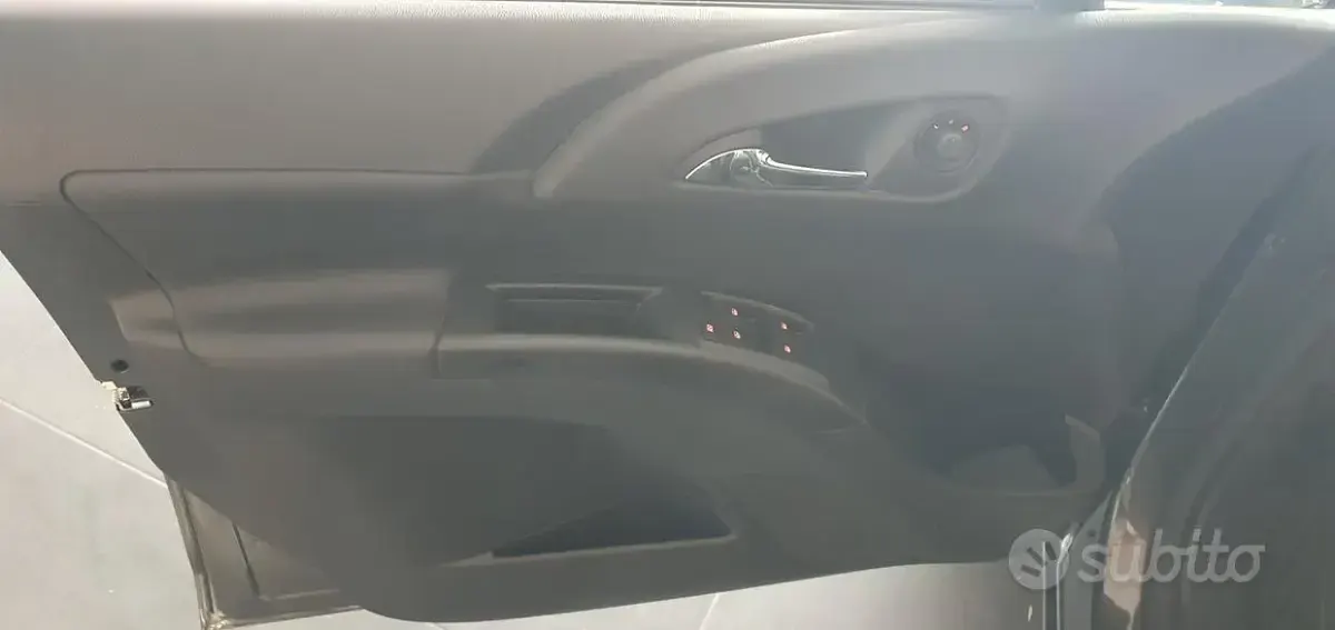 Usata Opel Meriva Cosmo 95 CV (69 kW) 2015 Grigio Monovolume