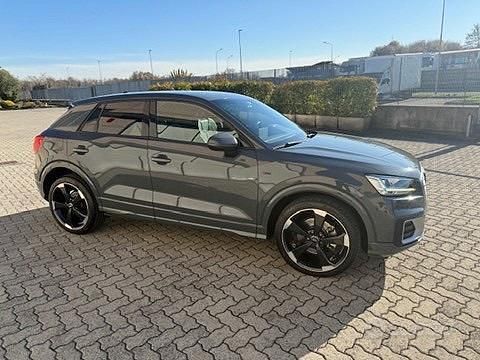 Usata Audi Q2 Comfort 150 CV (110 kW) 2017 Grigio SUV