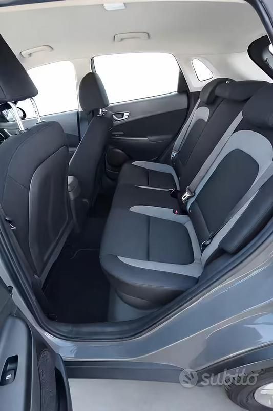Usata Hyundai Kona 116 CV (85 kW) 2019 Grigio SUV