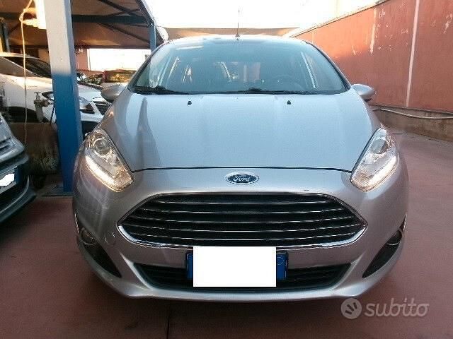Usata Ford Fiesta Titanium 75 CV (55 kW) 2017 Grigio Berlina