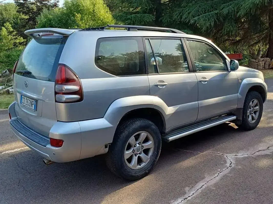 Usata Toyota Land Cruiser Prado 163 CV (119 kW) 2002 Argento SUV
