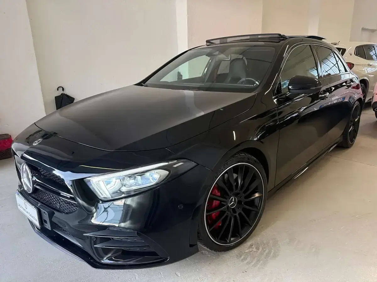 Begagnad Mercedes A35 AMG AMG 306 HK (225 kW) 2022 Svart Sedan