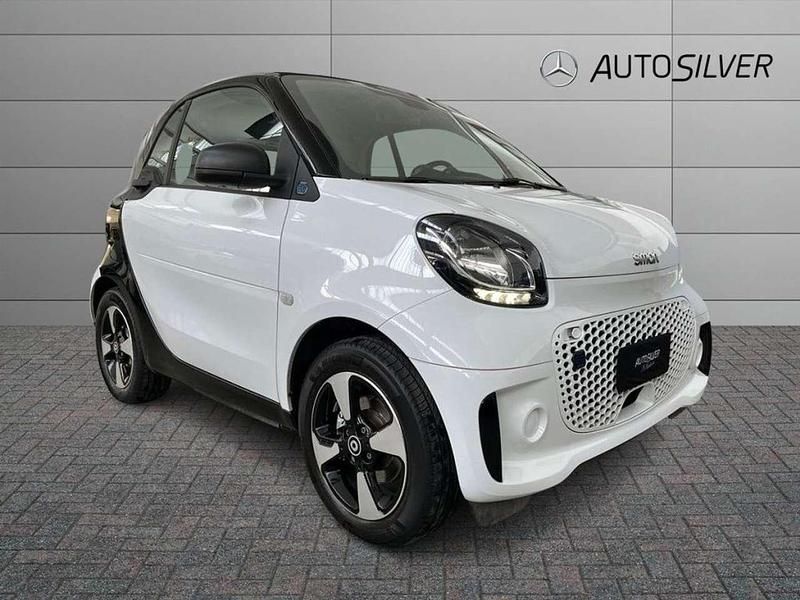 Usata Smart ForTwo Coupé Passion 41 kW (56 CV) 2022 Bianco Utilitaria