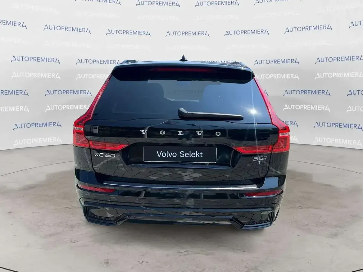 Usata Volvo XC60 Plus 235 CV (172 kW) 2023 Nero SUV