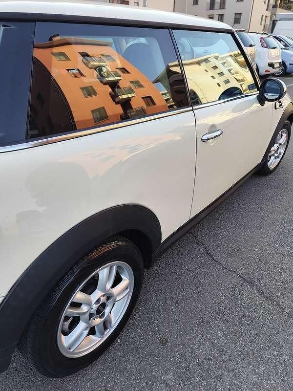 Usata Mini ONE 75 CV (55 kW) 2011 Utilitaria