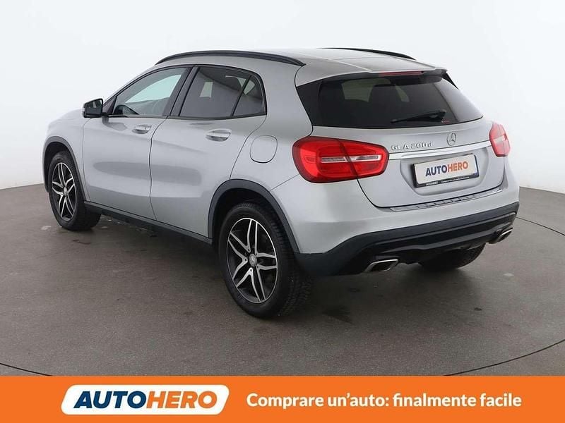 Usata Mercedes GLA200 136 CV (100 kW) 2016 Argento SUV