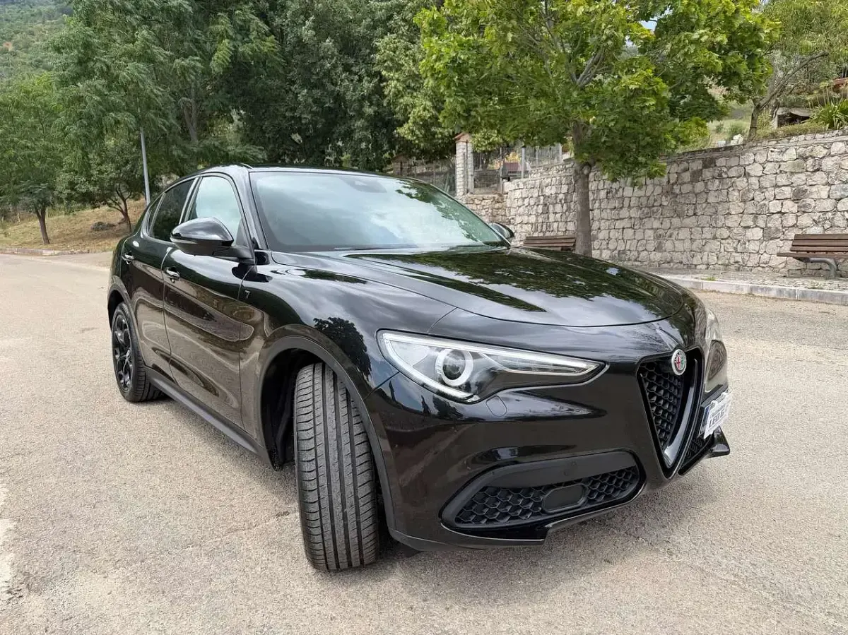 Usata Alfa Romeo Stelvio Ti 190 CV (139 kW) 2021 Nero SUV