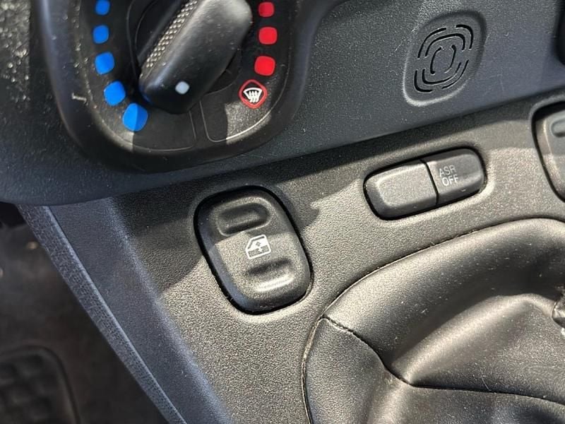 Usata Fiat Panda Easy 69 CV (50 kW) 2019 Blu Utilitaria