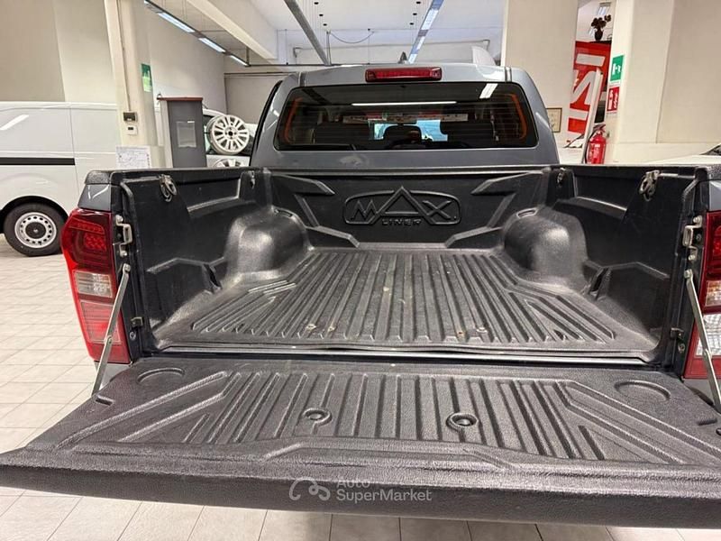 Usata Isuzu D-Max 163 CV (119 kW) 2020 Grigio SUV